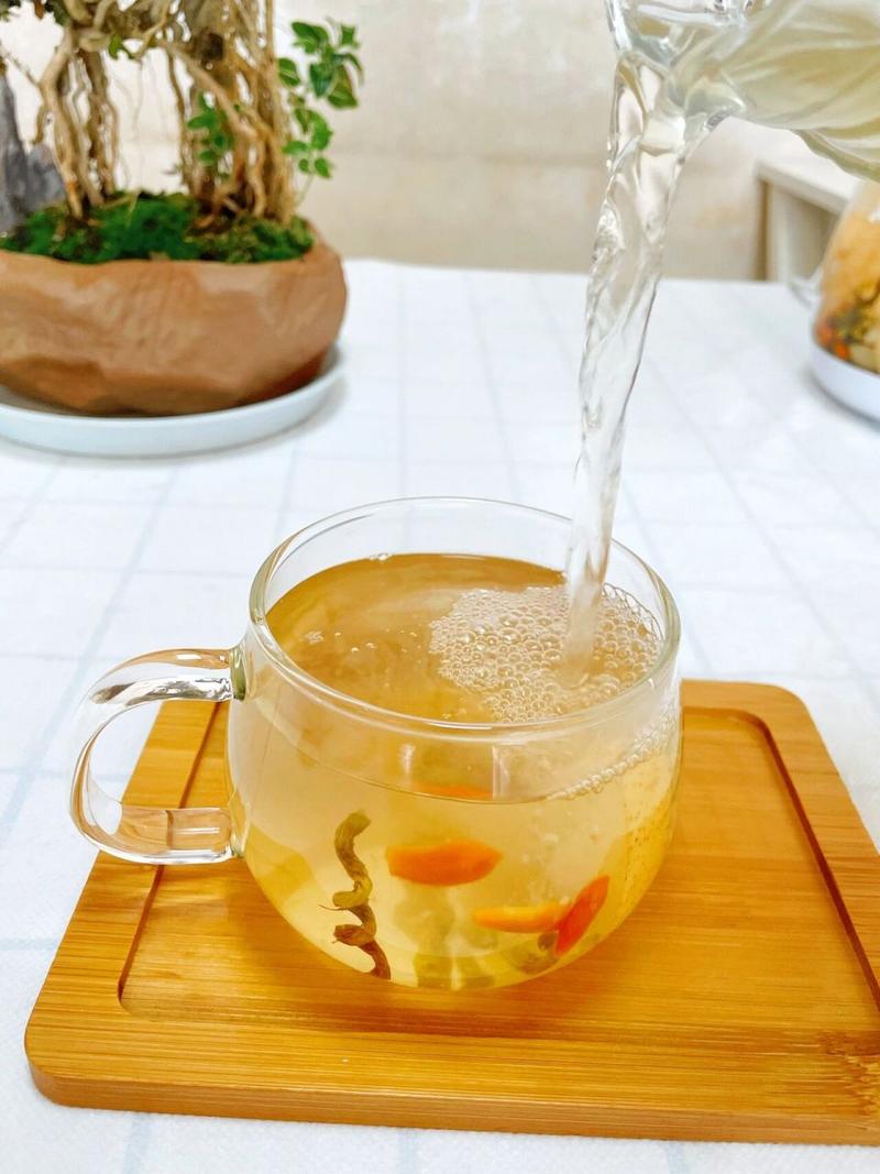 炎热的夏天为了解暑喝什么比较好/炎热的夏天为了解暑喝什么比较好呢-第4张图片 炎热的夏天为了解暑喝什么比较好/炎热的夏天为了解暑喝什么比较好呢-第4张图片