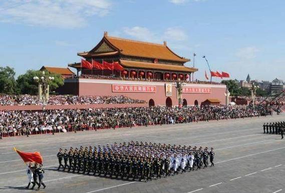 俄罗斯阅兵装备有哪些/俄罗斯阅兵装备介绍-第3张图片 俄罗斯阅兵装备有哪些/俄罗斯阅兵装备介绍-第3张图片