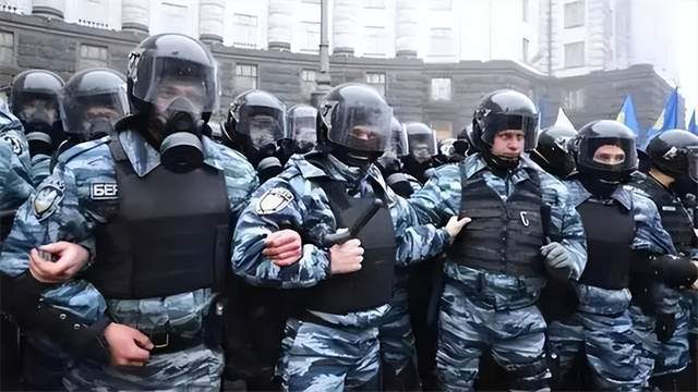 俄罗斯阅兵装备有哪些/俄罗斯阅兵装备介绍-第10张图片 俄罗斯阅兵装备有哪些/俄罗斯阅兵装备介绍-第10张图片