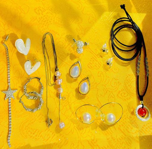 【帽子是装饰品吗,帽子属于饰品类吗】-第7张图片 【帽子是装饰品吗,帽子属于饰品类吗】-第7张图片