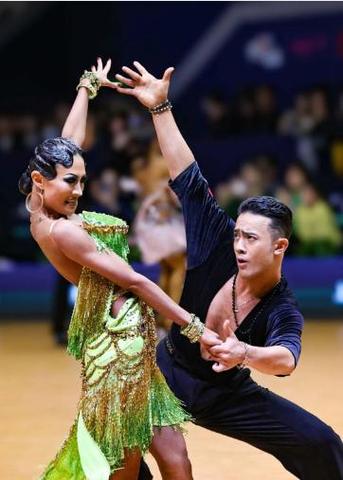 关于“战斗舞者时装属性选取”的解答-第5张图片