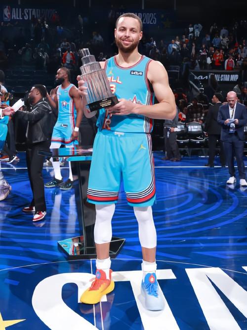 关于“nba2k17物品库在哪”的解答-第3张图片 关于“nba2k17物品库在哪”的解答-第3张图片