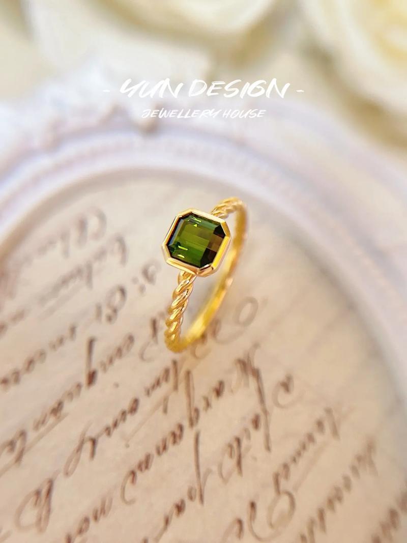 紫色橙色红色装备搭配/紫色装备和橙色装备哪个好-第6张图片