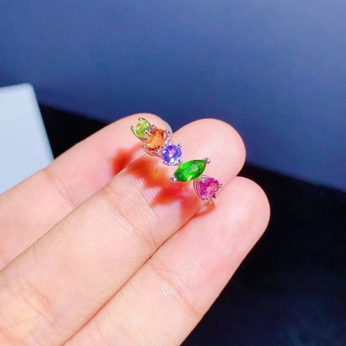 紫色橙色红色装备搭配/紫色装备和橙色装备哪个好-第9张图片