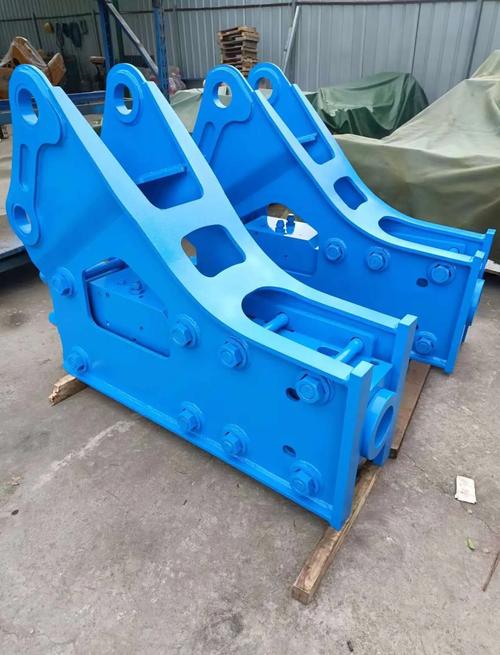 带孔的破碎装备有哪些/破孔是什么意思啊-第2张图片 带孔的破碎装备有哪些/破孔是什么意思啊-第2张图片